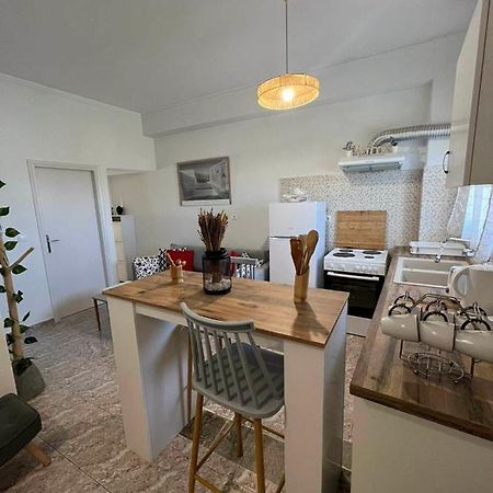 Beach Apartment Edem First Floor Perivolos  Bagian luar foto