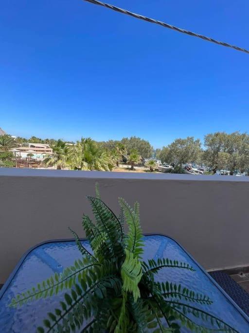 Beach Apartment Edem First Floor Perivolos  Bagian luar foto