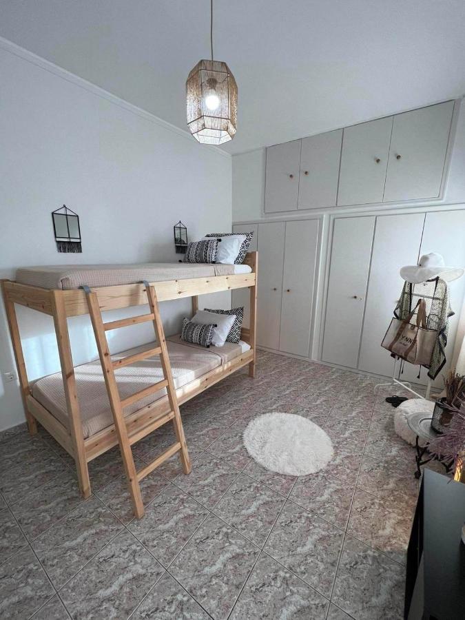 Beach Apartment Edem First Floor Perivolos  Bagian luar foto