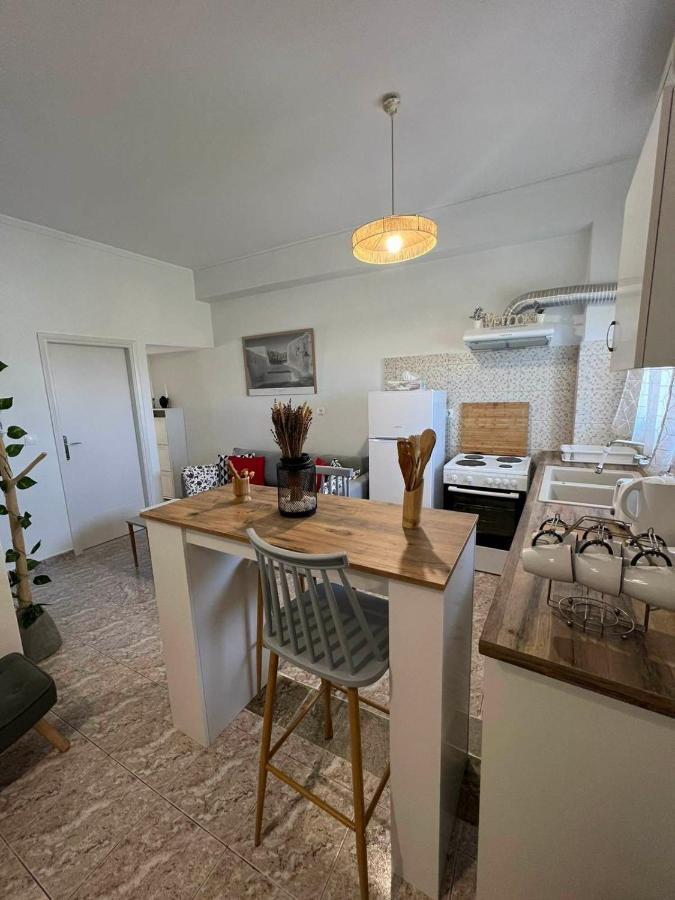Beach Apartment Edem First Floor Perivolos  Bagian luar foto